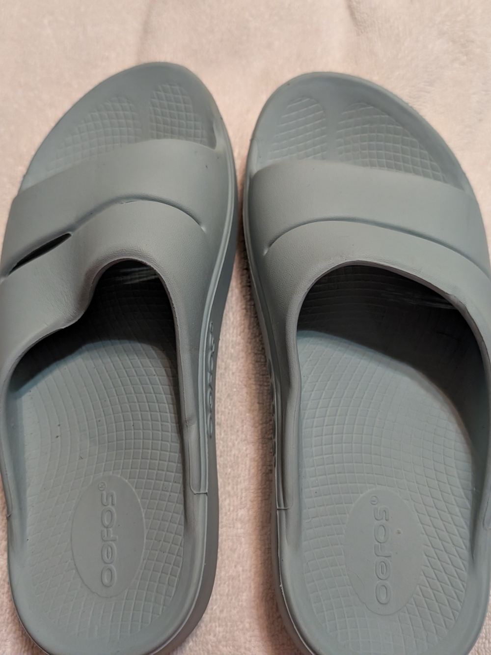 OOFOS Slate Grey Recovery Slide - OOFOS